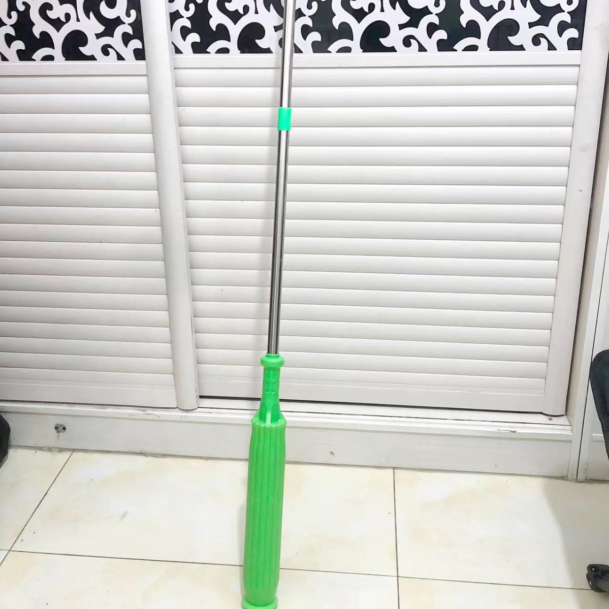 Spot Hand-Washable Self-Twisting Rotating Household Mop, Water-Twisting Mop, Wet and Dry Barrel Mop