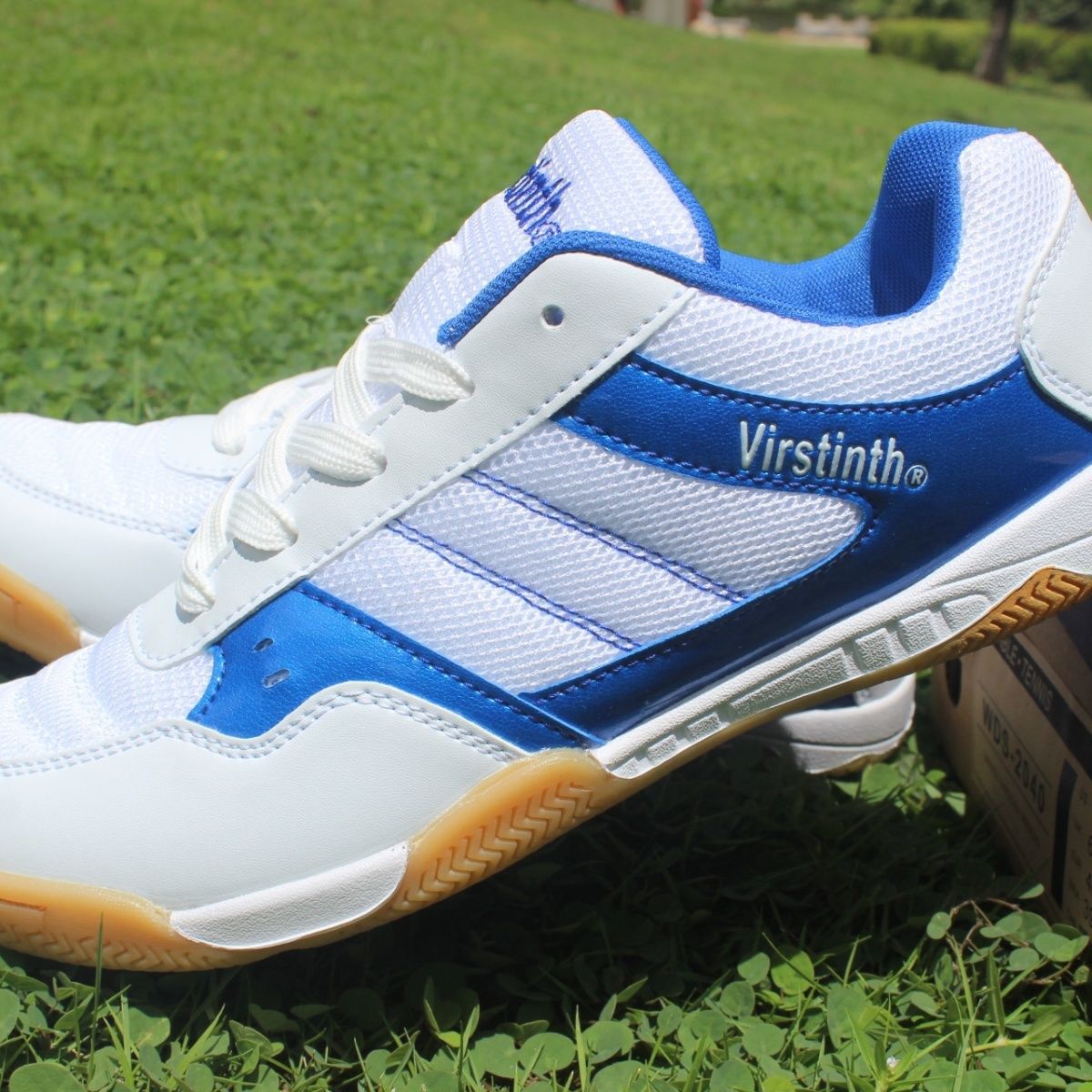 New Men's and Women's Table Tennis Shoes, Lightweight Tendon Sole, Breathable Magic Buckle Badminton Student Training Sports Shoes