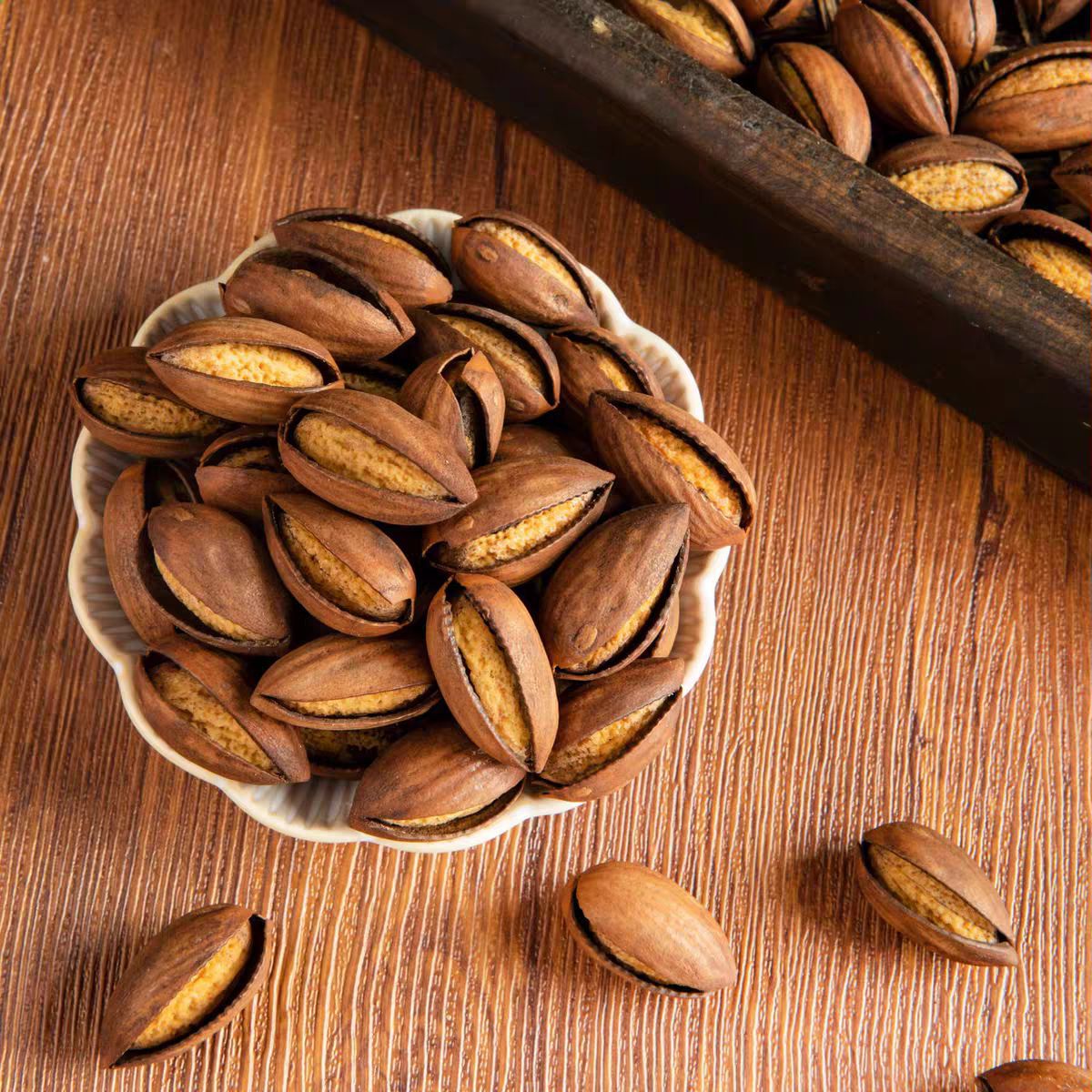 New Arrival of Lightly Processed Torreya Nuts from Zhuji Fengqiao, Specialty Snacks