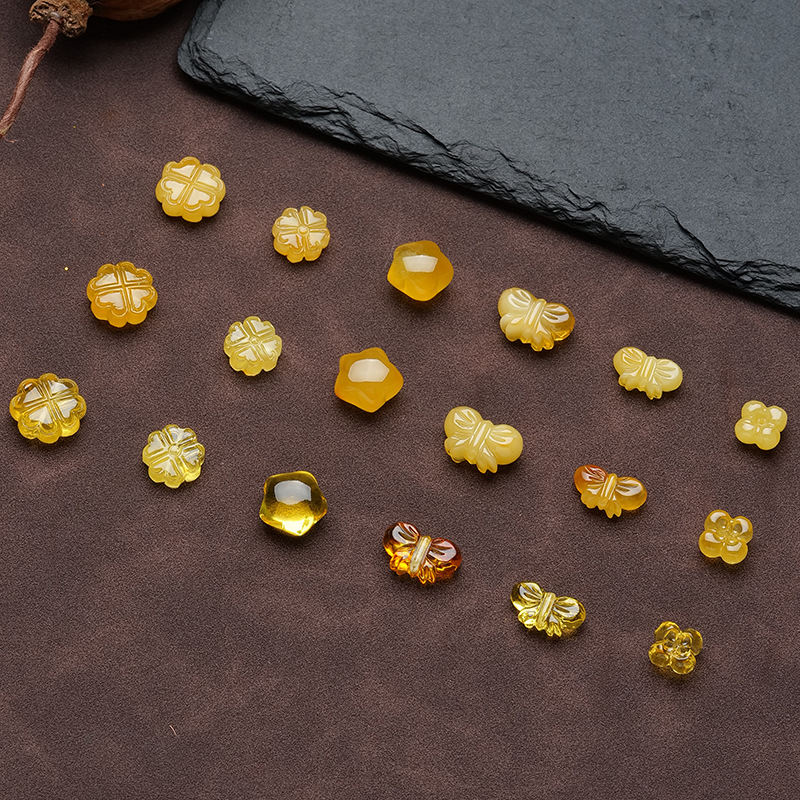 Оптовая продажа натурального русского пчелиного воска, четырехлистный клевер, пятиконечная звезда, янтарь, бабочка, османтус, высококачественные аксессуары, подлинный кулон