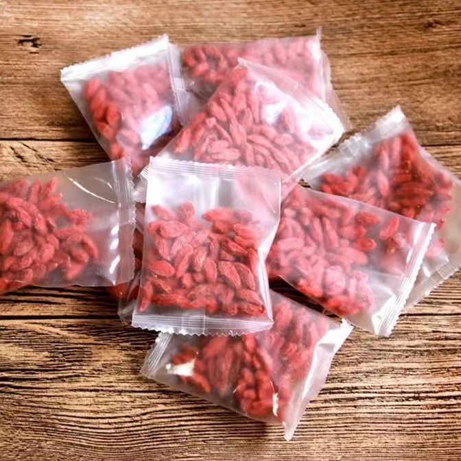 Authentic black wolfberry red wolfberry independent packaging 5 g/bag large particles red wolfberry wholesale a generation of hair