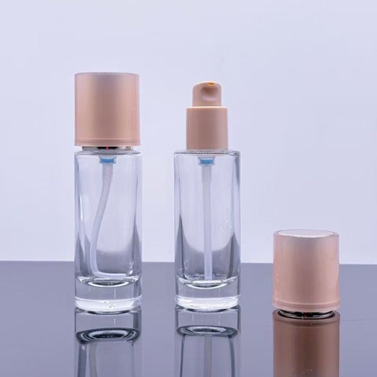Готовый к производству 30мл прозрачная стеклянная бутылка для лосьона с прямой круглой розовой внешней оберткой, пресс-бутылка, под-бутылка, партия