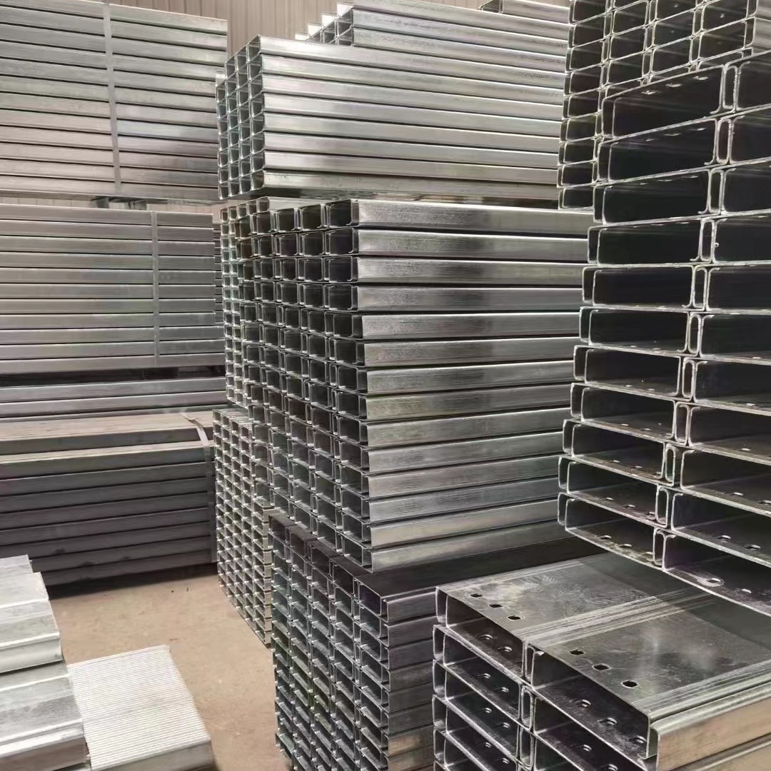 Manufacturer's Spot Wholesale C-Shaped Steel, Hot-Dip Galvanized C-Shaped Steel, Steel Structure Roof Purlins, Wall Galvanized C-Shaped Steel