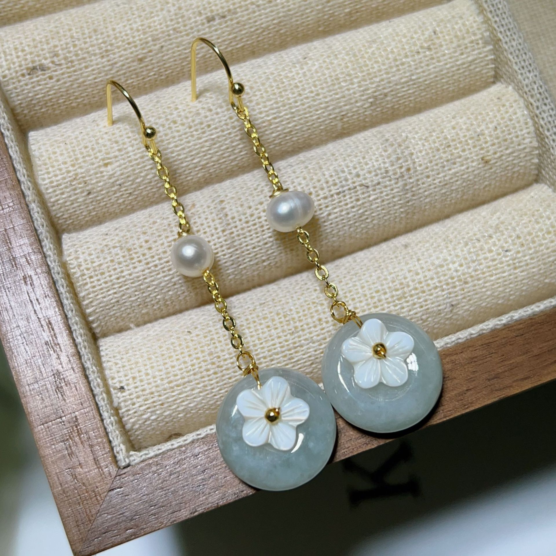 Peace Buckle Earrings New Chinoiserie National Trend Peace and Joy Jade Earrings for Women with Gentle Elegant and Han Dynasty Classical Jewelry