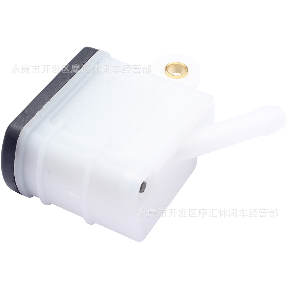 Off-road motorcycle street bike ATV four-wheel beach Ding car card rear brake pump master cylinder oil cup liquid storage tank CBR600RR