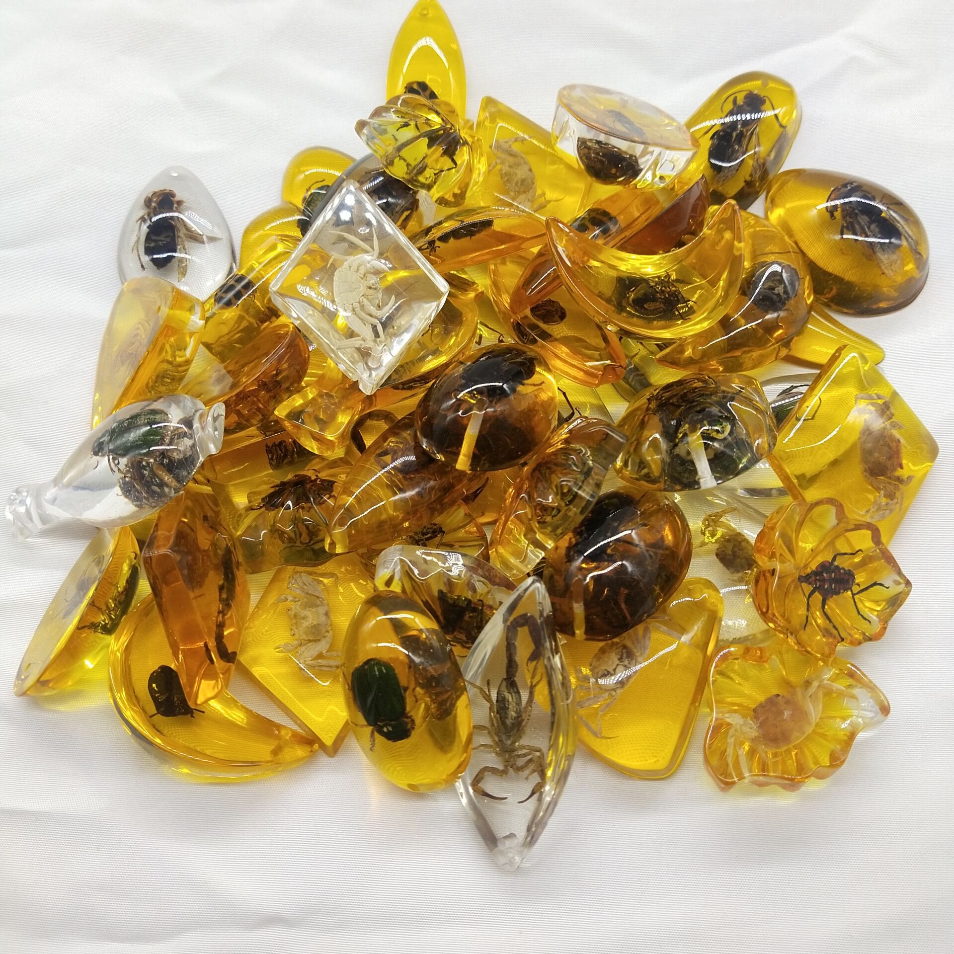 Маленькие образцы янтаря с насекомыми, детские игрушки, аксессуары из слепого бокса