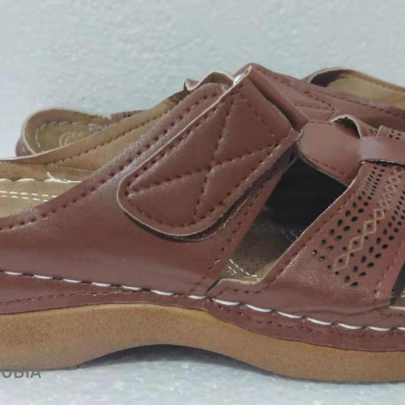 Cross-border 2019 New European and American Retro Wedge Women's Slippers Car Line Lightweight plus size Comfortable Slippers