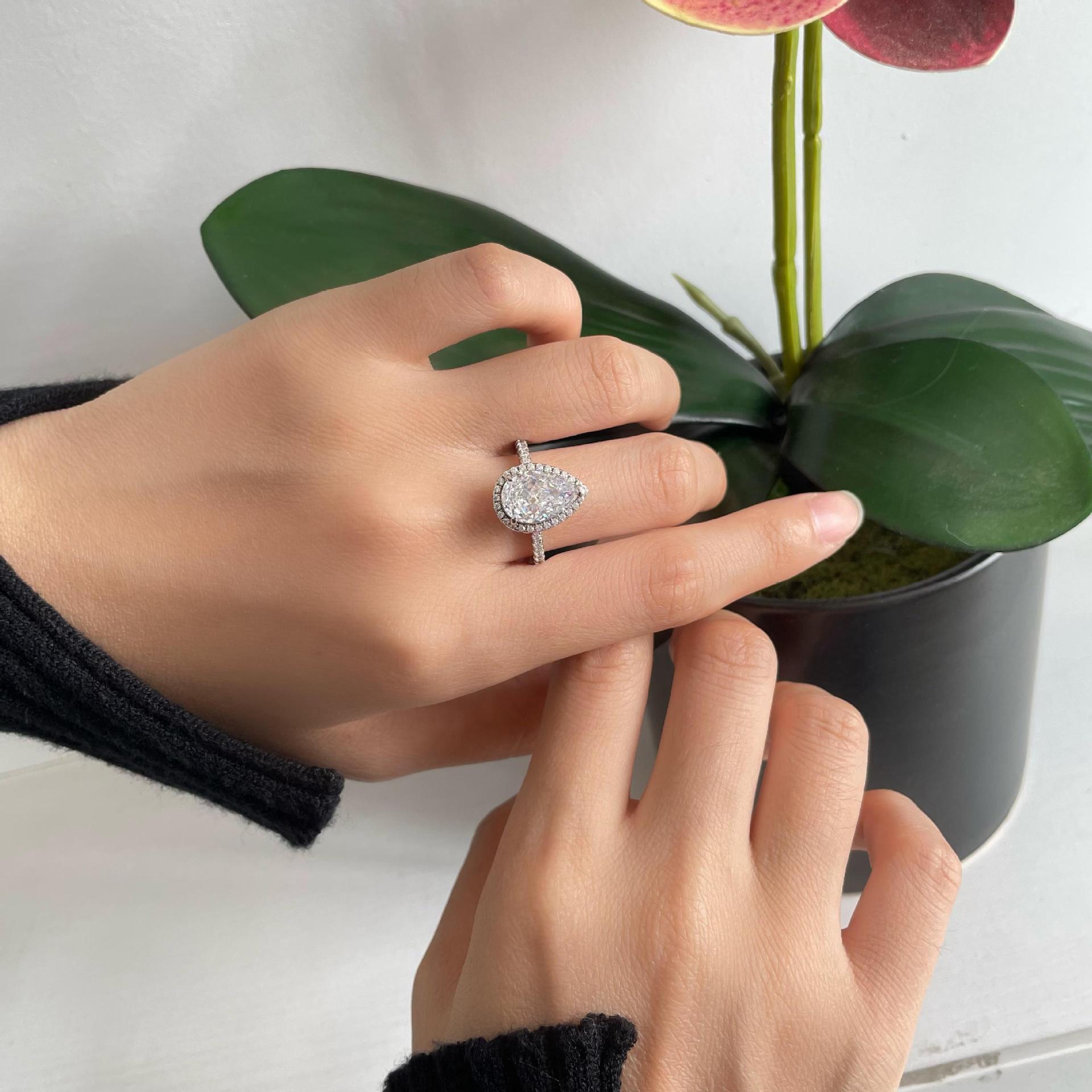 Shipei jewelry Europe and the United States best selling high carbon diamond ring 4 karat suit ring pear 8*12mm Raydean cutting