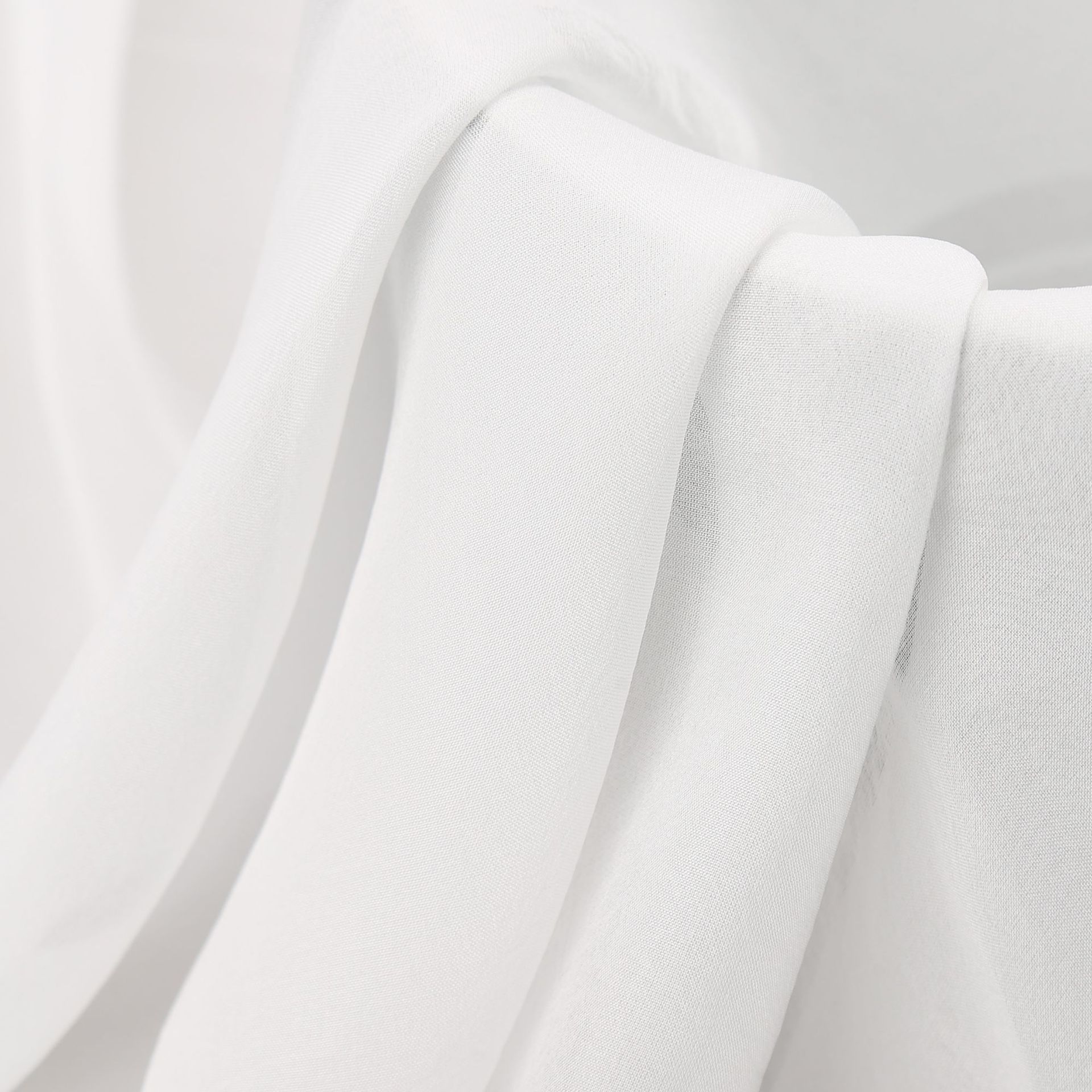 8mm Silk Chiffon 100% Natural Silk Lightweight Clothing Fabric Manufacturer in Stock Soft Clothing Fabric