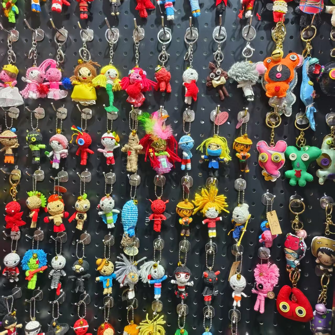 Хэллоуинская кукла вуду ручной работы из хлопка