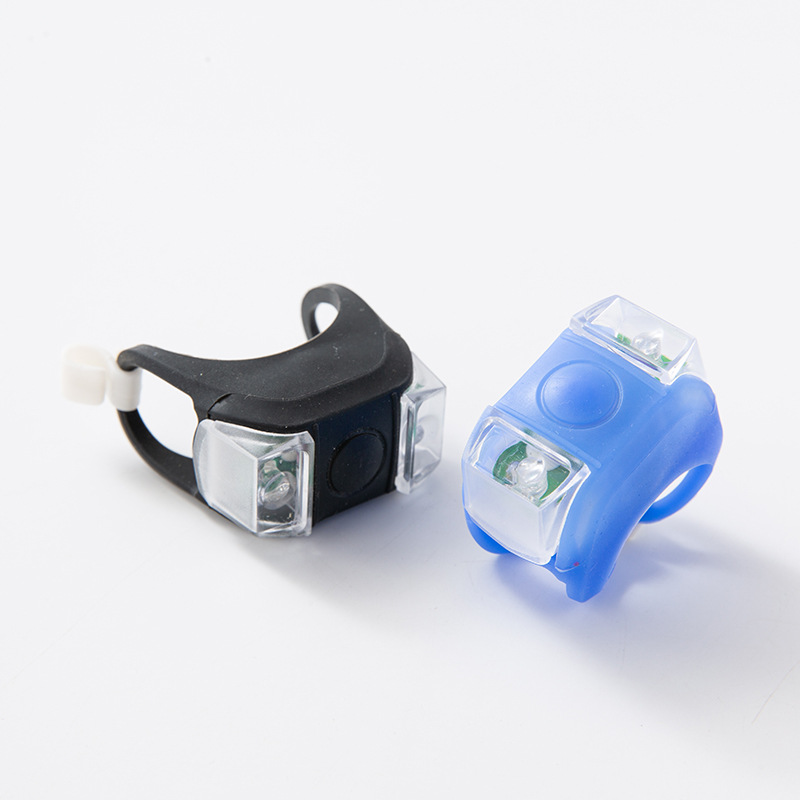 Wholesale bicycle six generation eyes frog lights LED flash night riding warning lights skateboard lights outdoor riding equipment