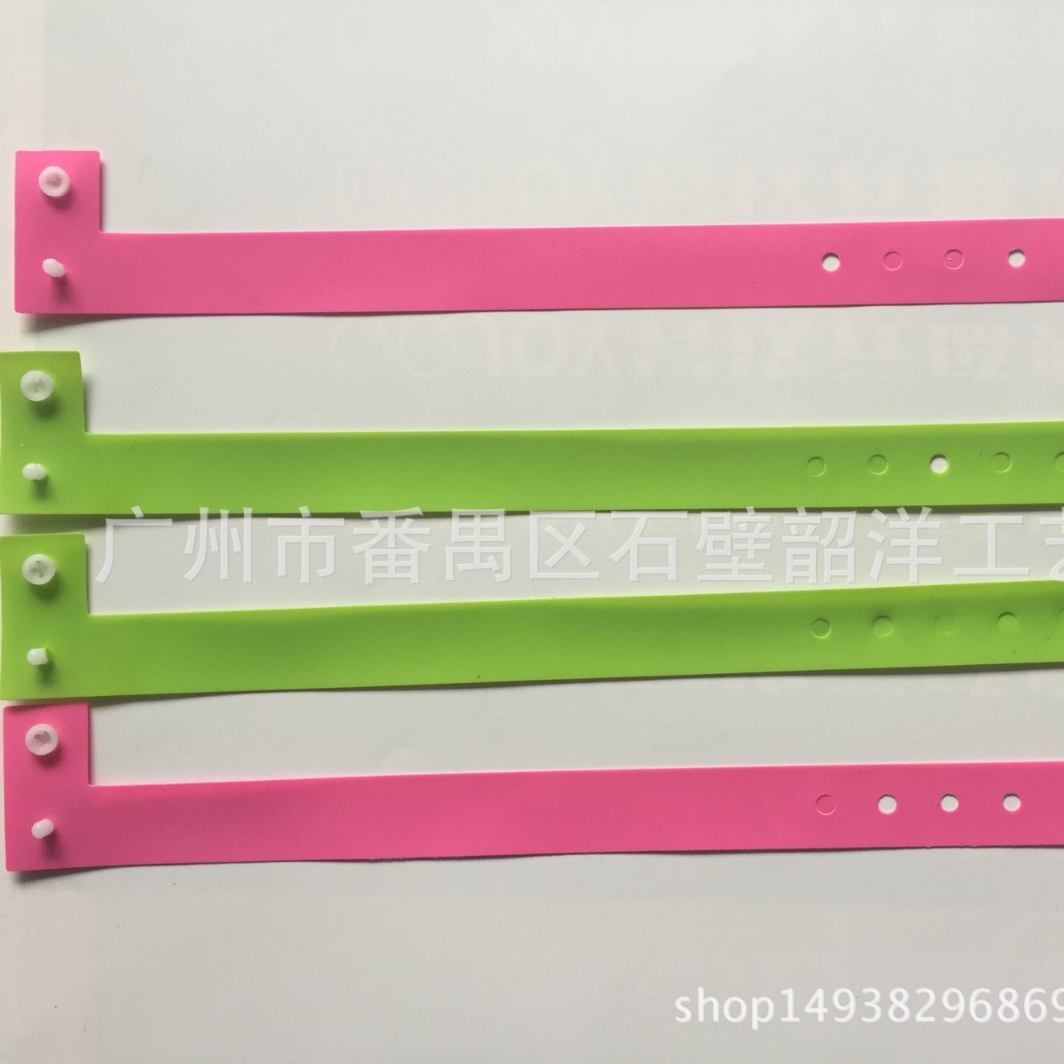 Supply PVC synthetic paper wrist strap disposable bracelet bar meeting disposable PVC wrist strap