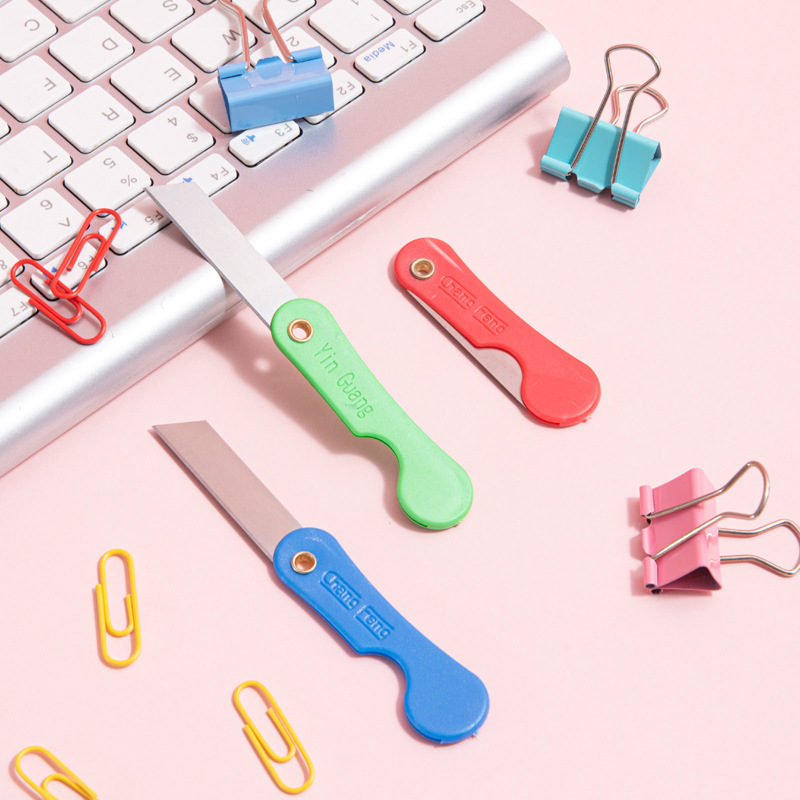 Wholesale plastic folding art knife small express unpacking knife student pencil knife office wallpaper film cutting knife