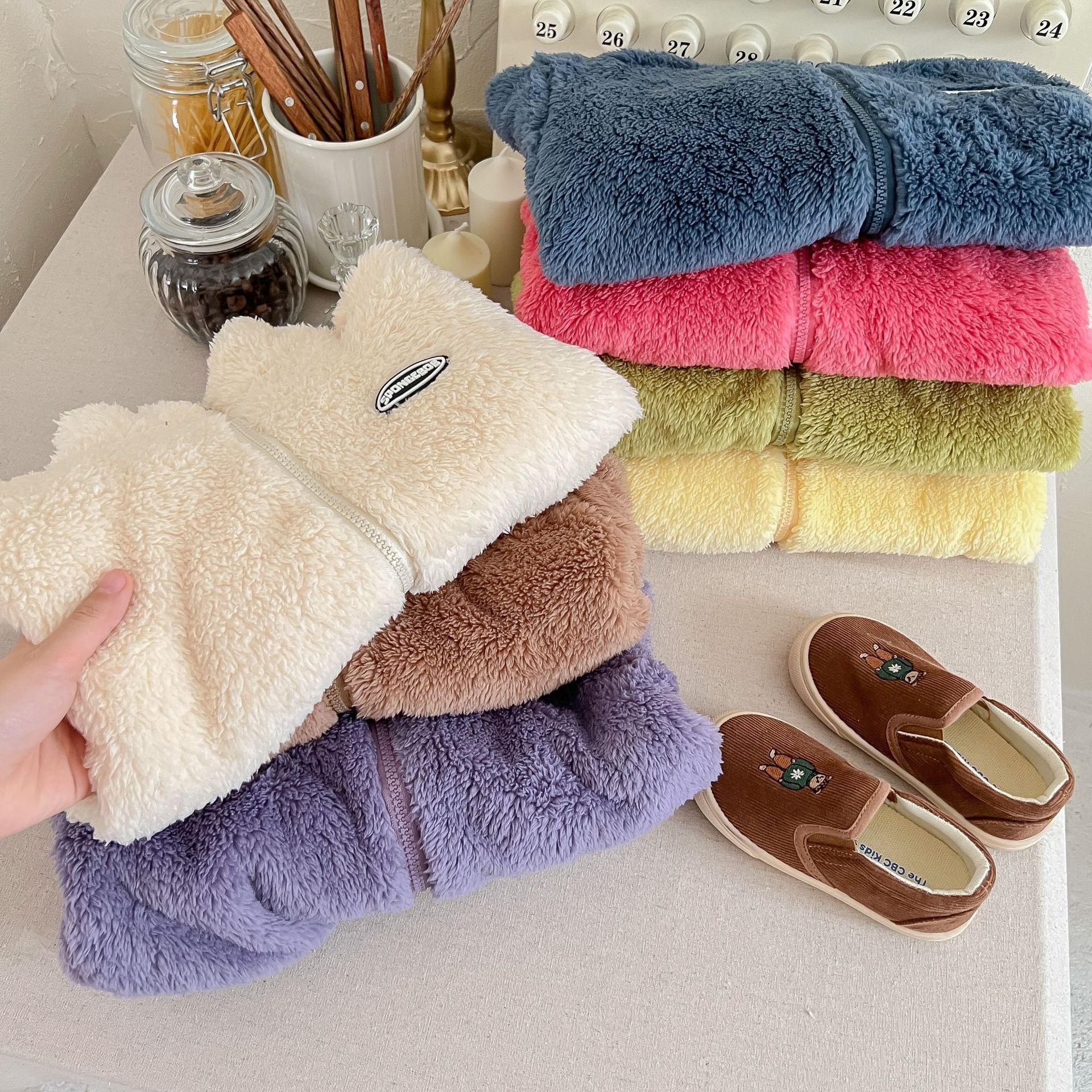 New Autumn and Winter Kidsren's Flannel Jackets for Boys and Girls, Colorfulful Coral Velvet Jackets, Pure Color Velvet Tops, Kidsren's Clothing