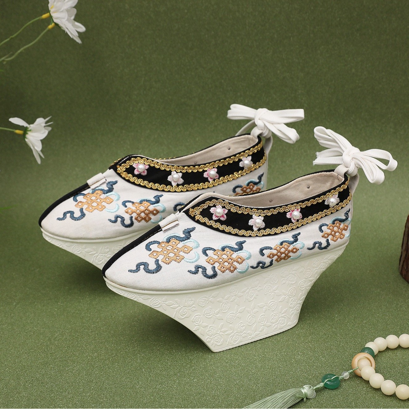 Ancient Qing Dynasty Imperial Concubine Palace Opera Shoes, Flower Pot Sole Qingchuan Flag Shoes, Zhen Huan Shoes, Traditional Costume Shoes, Princess Shoes, Hanfu Shoes