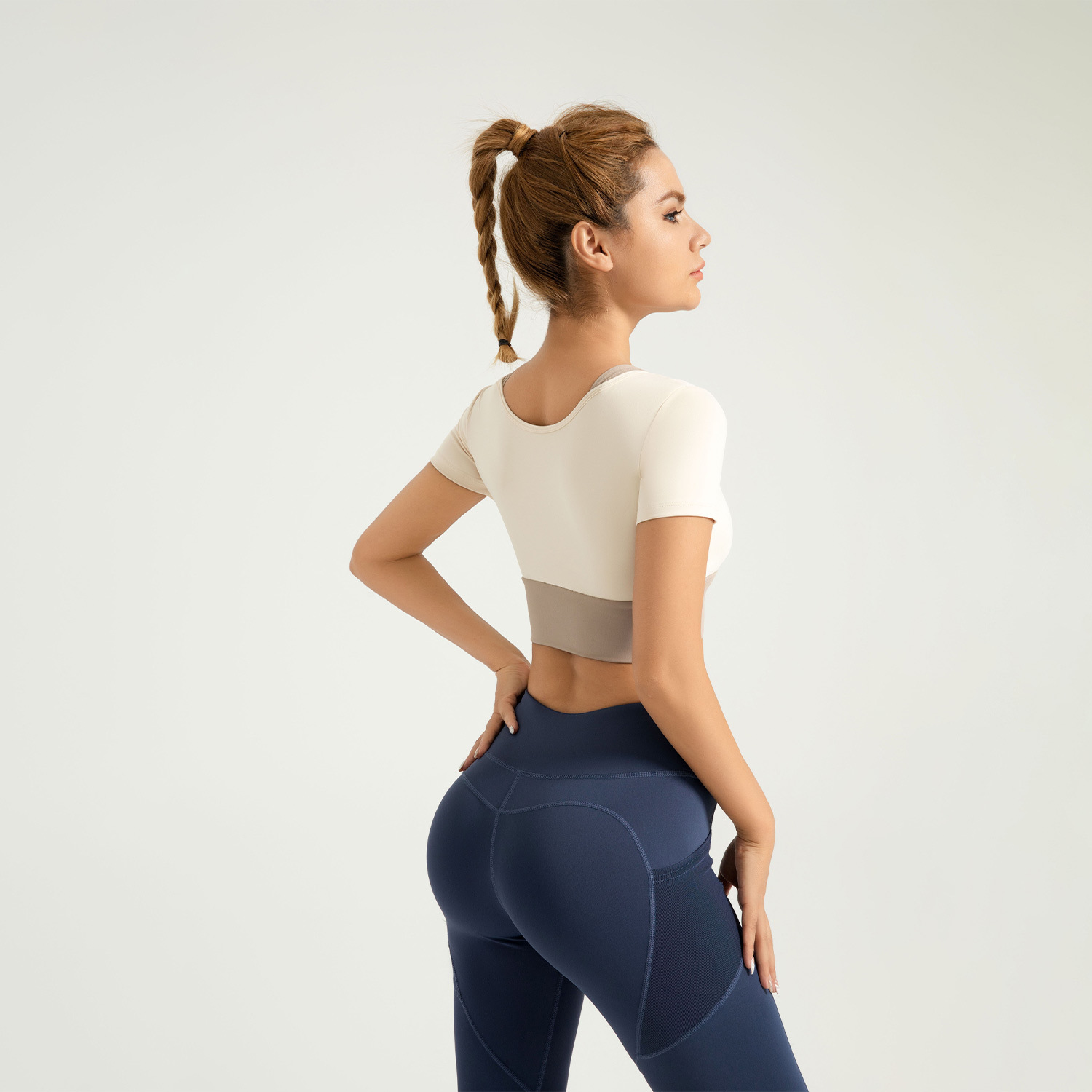 Cross-Border Foreign Trade Popular Color-Blocked Fake Two-Piece Yoga Wear Short-Sleeved Sports Fitness Tops Without the Need to Wear a Bra