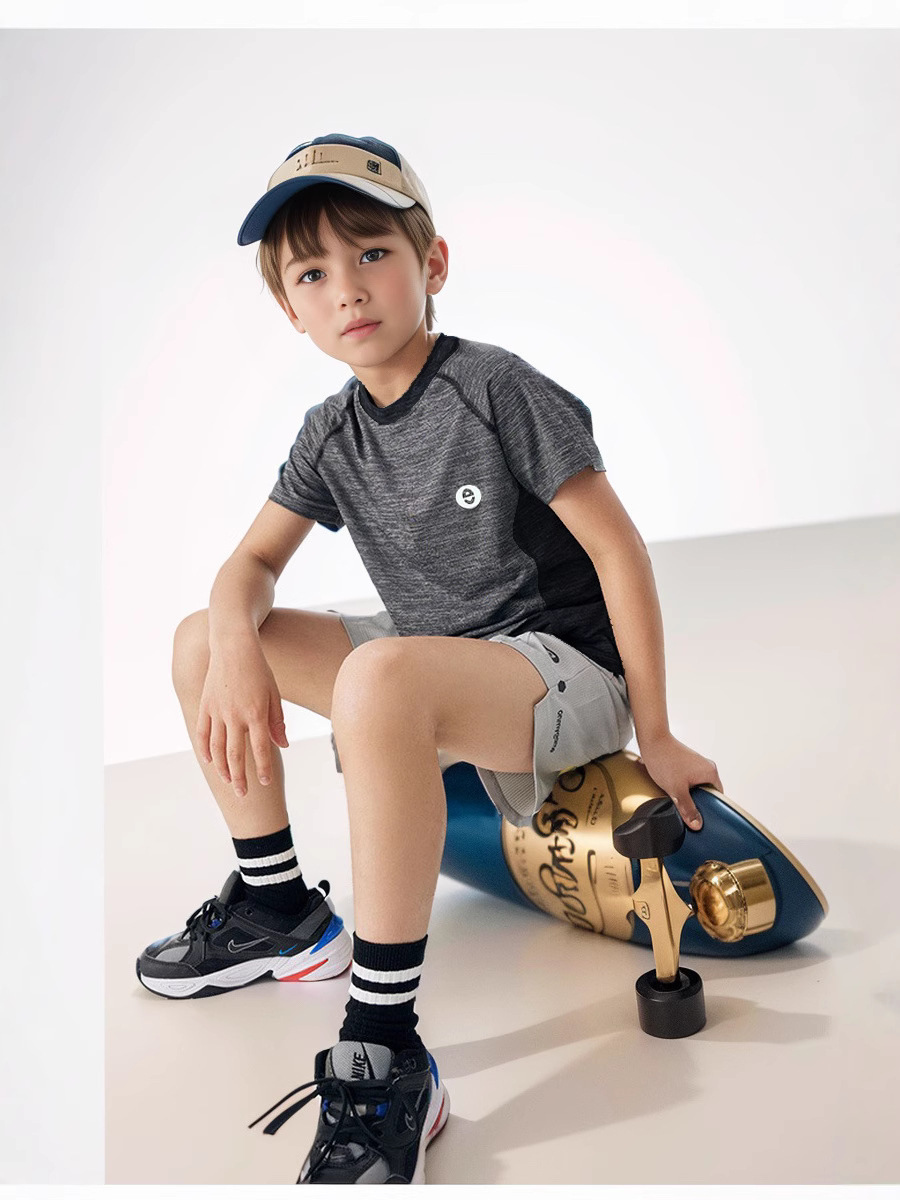 Cool, Quick-Drying and Sweat-Absorbent T-Shirt Summer New Style for Middle and Large Children, Comfortable and Elastic Youth Short-Sleeved Boys' Sports Short-Sleeved Shirts