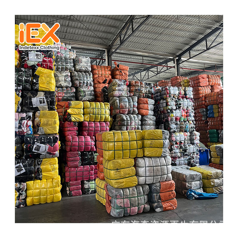 Оптовая продажа детской б/у одежды смешанные детские вещи в тюках