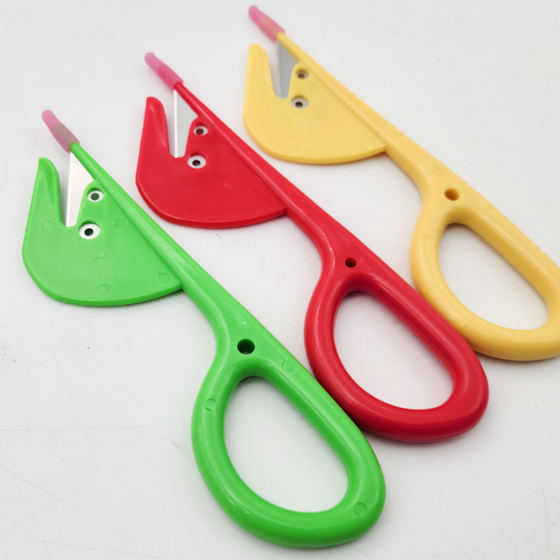Manufacturer Wholesale Creative New Kitchen Multifunctional Chicken Intestine Threading Tool Practical Universal Duck Intestine Threading Scissors