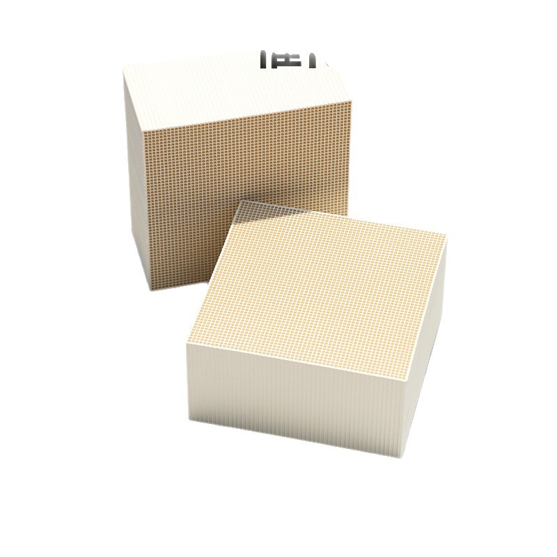 Iolite Honeycomb Ceramic Carrier Improves Catalytic Efficiency by 30% and High Temperature and Heat Shock Resistant Ceramic Carrier