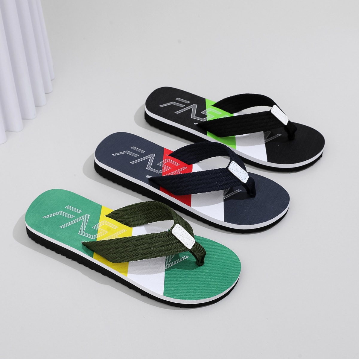 Cross-Border New Fashion Color-Blocked Flip-Flops Men's Summer European and American Trendy Outer Wear Foreign Trade Middle Eastern Beach Slippers
