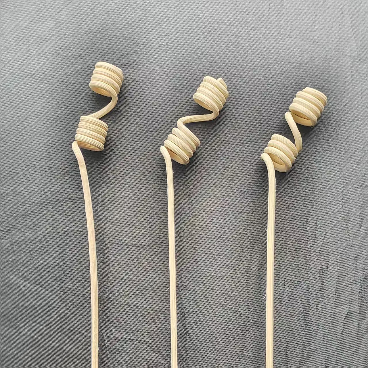 Factory Direct Sales Wholesale Fireless Aromatherapy Accessories Volatile Stick Roll-Shaped Rattan Diffuser Ornaments Indonesian Material Fresh