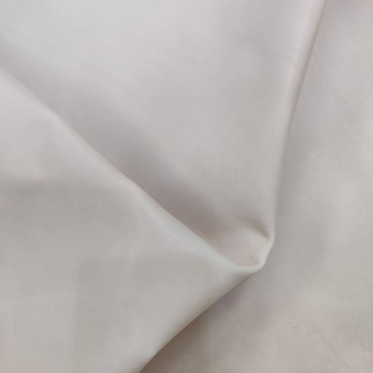 Натуральная цветная кожа для изготовления кожаных изделий/обуви