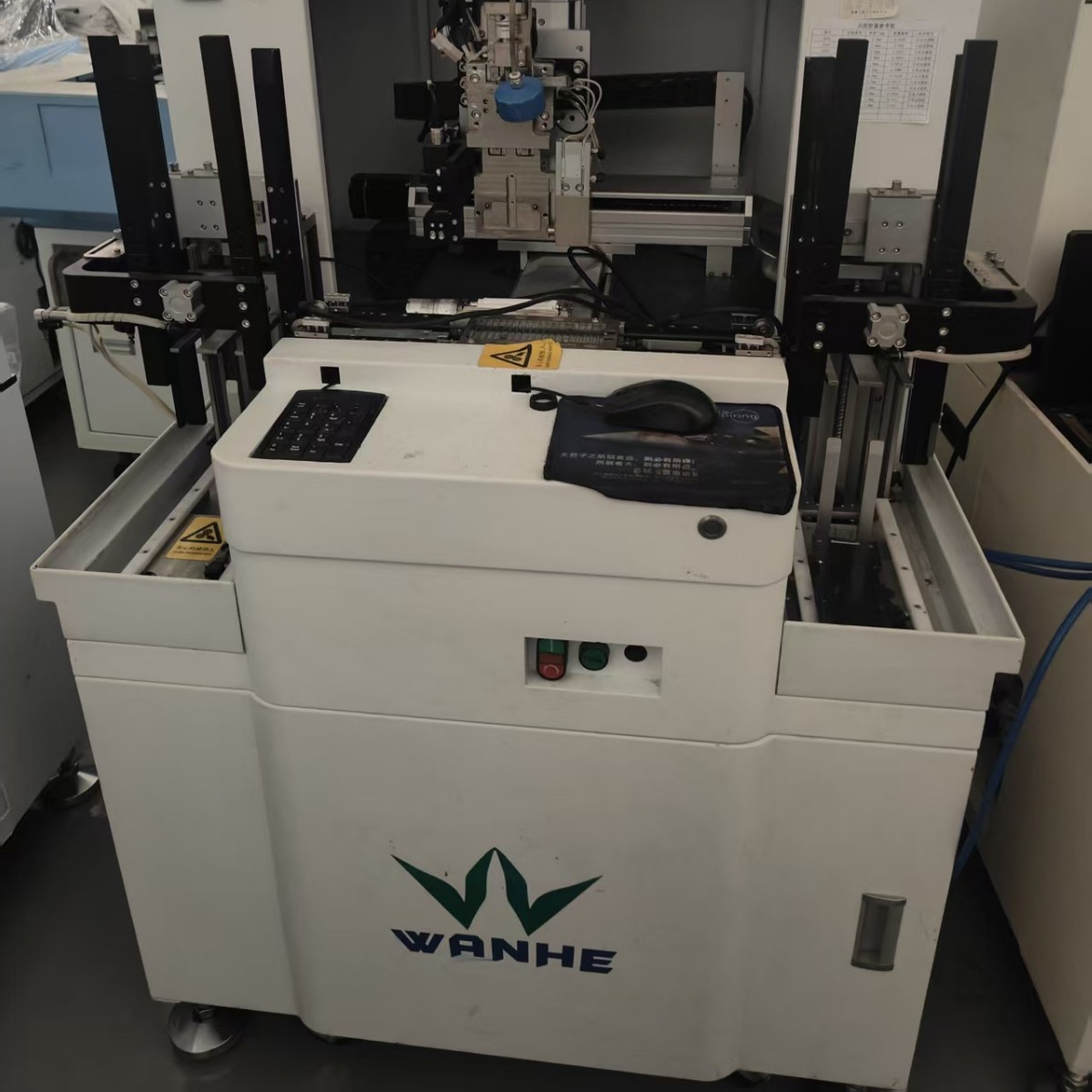 Передача бездействующей машины дозирования Xinwanhe, полностью автоматическая высокоскоростная машина дозирования X600-A, в хорошем состоянии