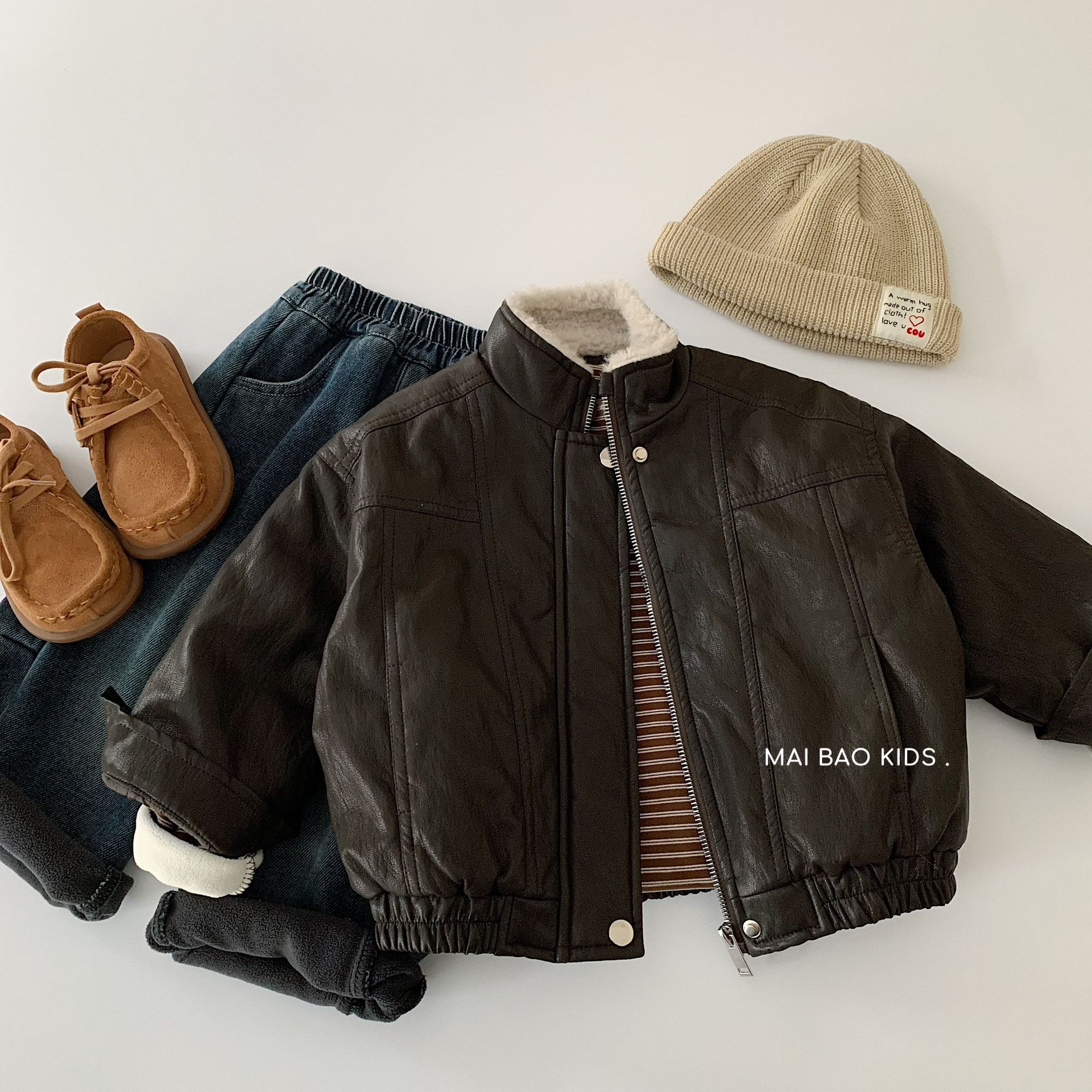 Детская утолщенная кожаная куртка Maibao 2025 зимний новый стиль модное утепленное пальто для мальчиков и девочек оптовая продажа зимней одежды