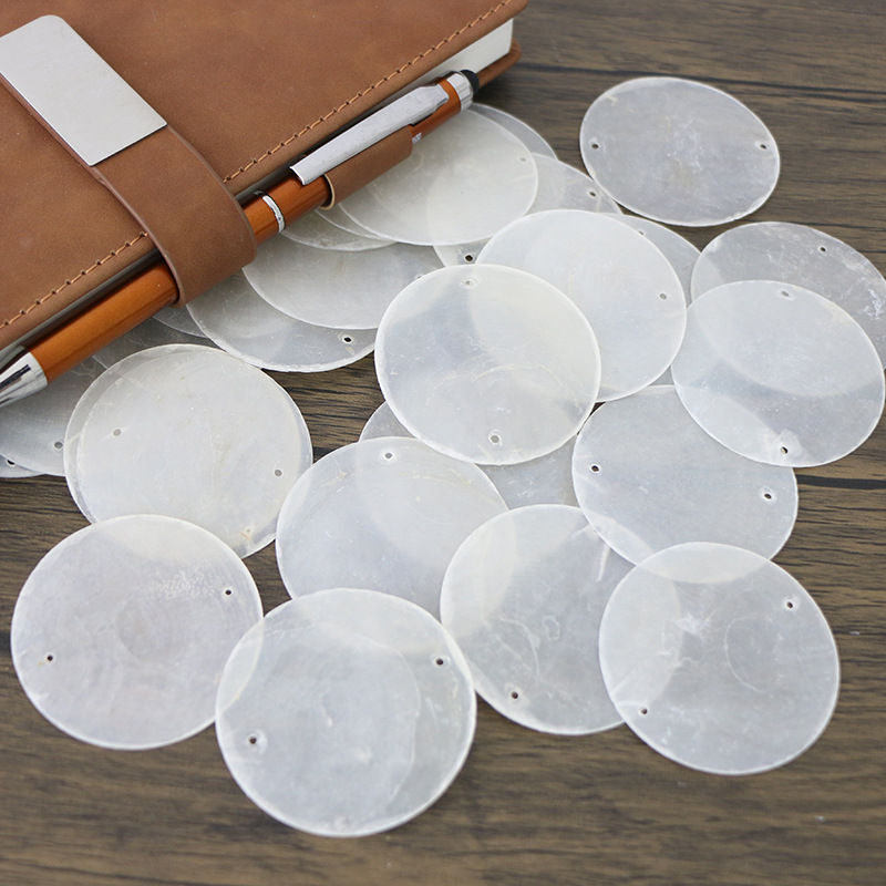 Factory direct Indonesian shell round piece natural transparent wind chime lighting shell wedding props Mica wedding