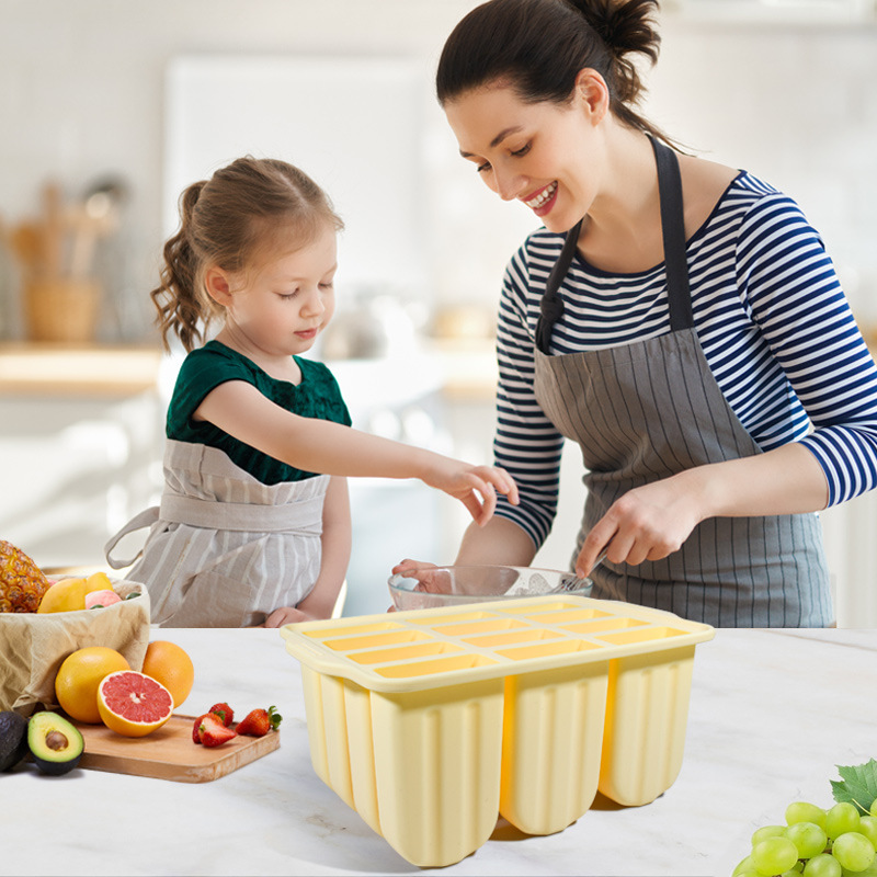 Amazon 12 ice cream mold easy demoulding silicone popsicle mold ice cream mold with cover ice cream mold