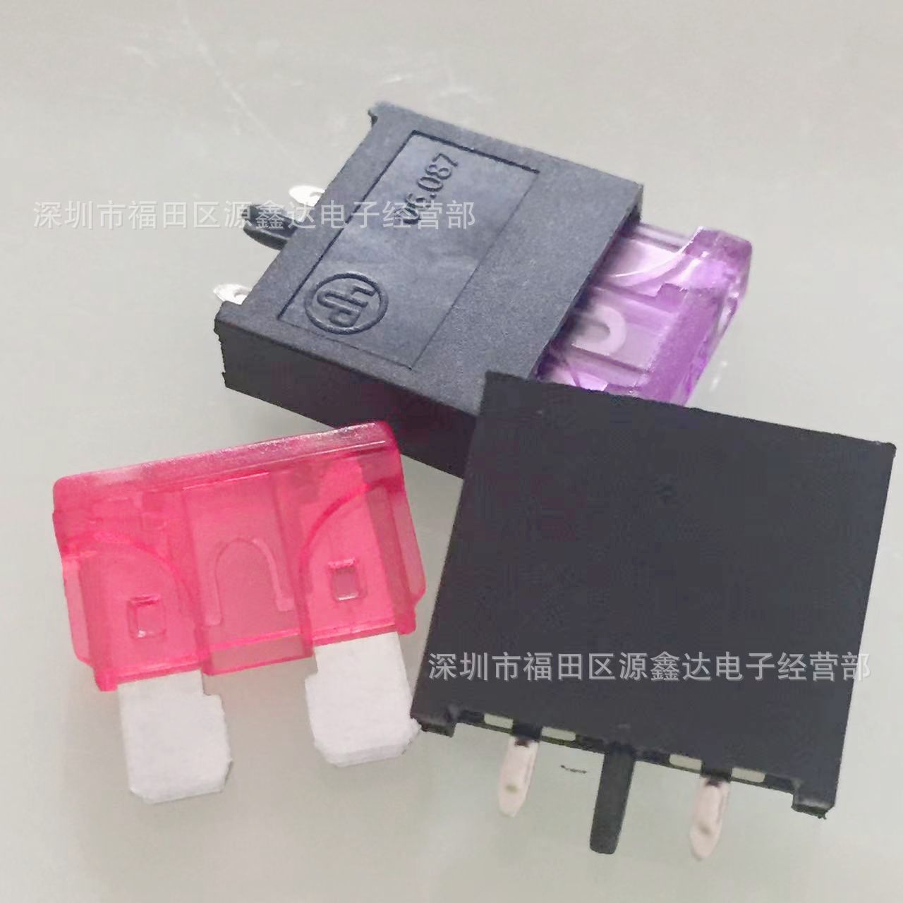 Medium Car Insert Holder, Medium Pin, Panel Mounting Car Fuse Box 06.087 Fuse Socket