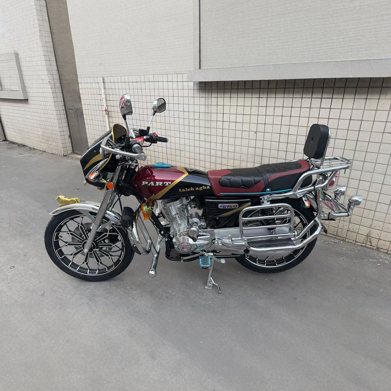 Экспортированные в Ближний Восток роскошные модели с капюшоном Cg 125Cc 150Cc двухколесный мотоцикл топливный мотоцикл