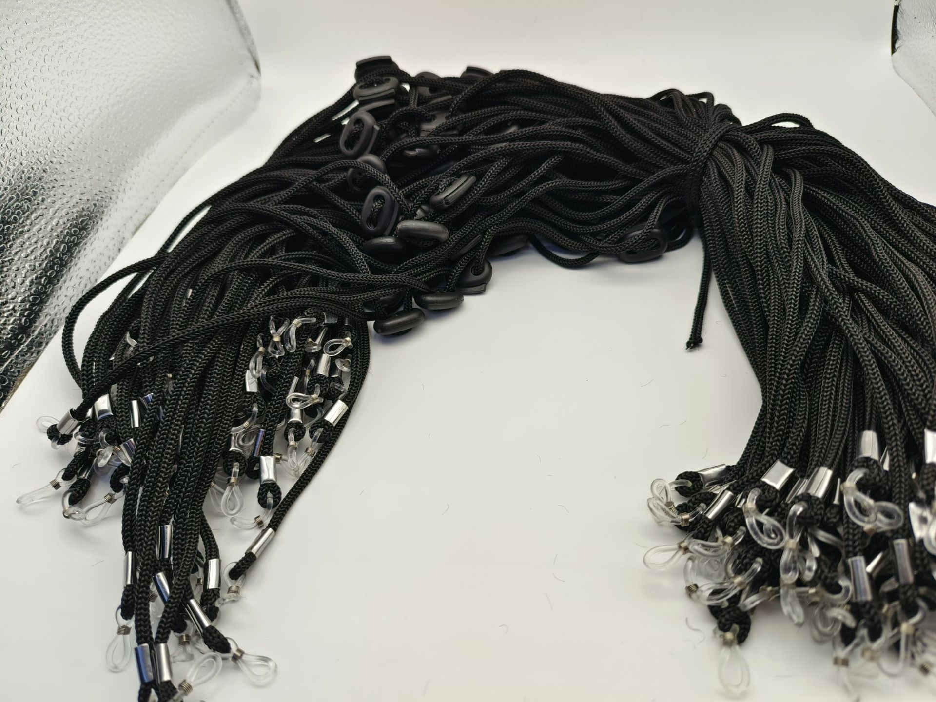 Далекоходные очки с retractable нескользящим черным нейлоновым шнуром для глаз