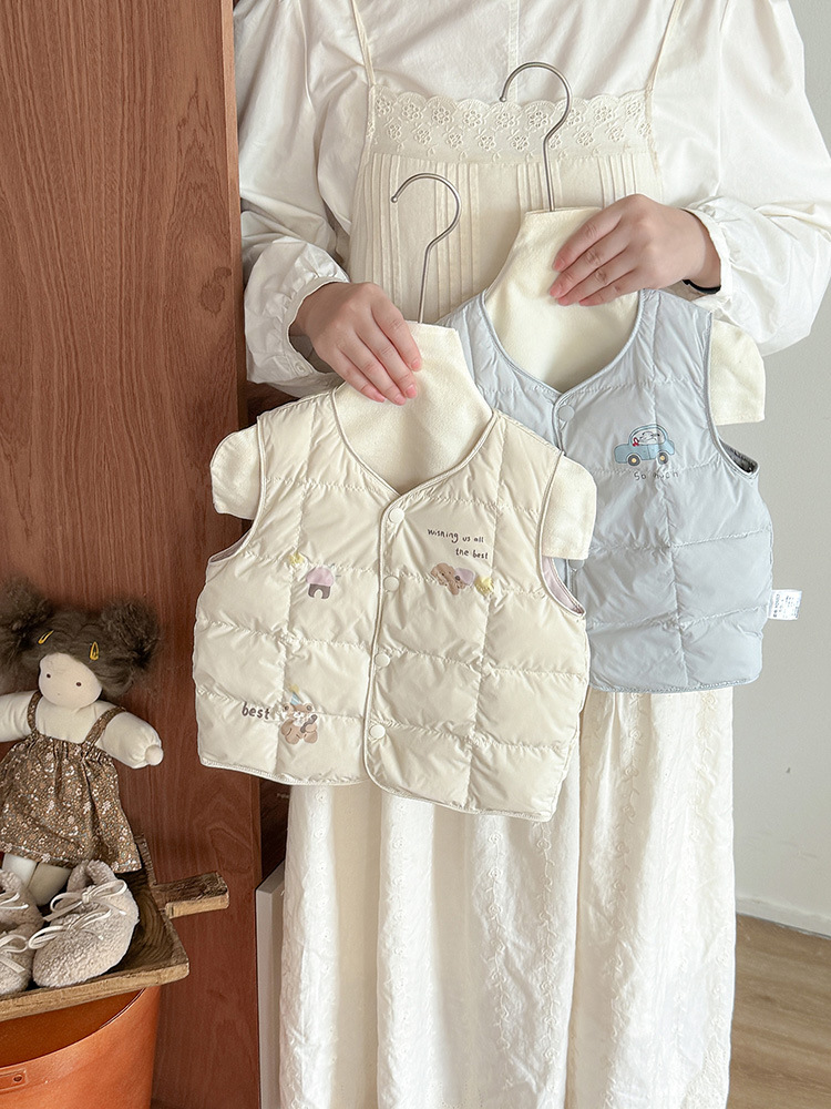 Baby down Vest Autumn and Winter New Style for Girls, Lightweight 90% White Duck down Vest, Sleeveless Outerwear for Girls, Class a