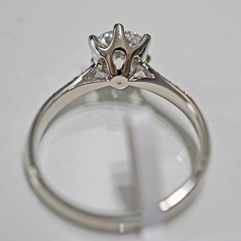 Pt950 Platinum Cultured Diamond Ring for Women Wedding Proposal Star Surrounding Setting