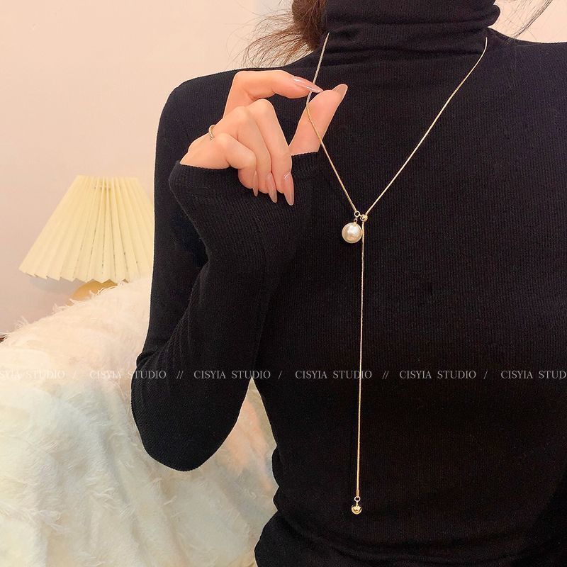 Design adjustable bright pearl necklace light luxury niche clavicle chain female high-grade simple temperament sweater chain