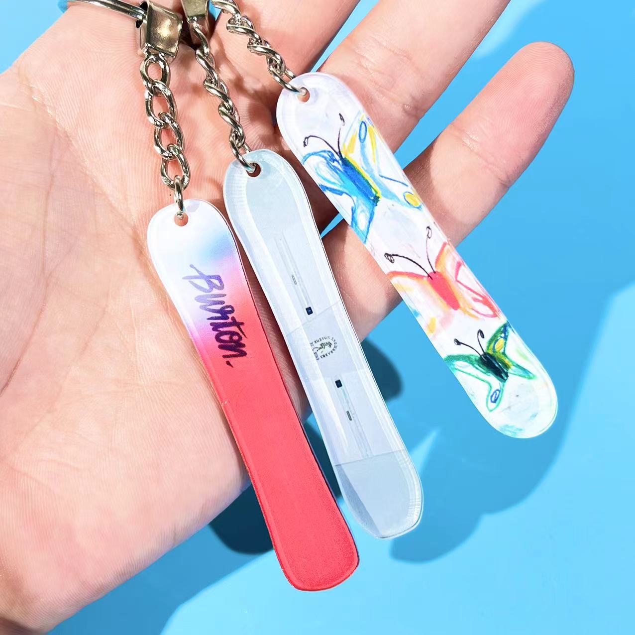 Skier with Mini Mini Mini Fingertip Snowboard Keychain Pendant Jewelry Model Snow Friends Gift