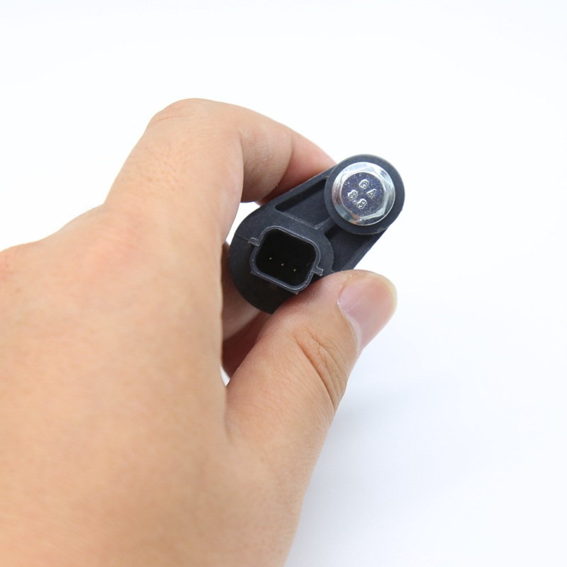 Suitable for Wuling Baojun Chevrolet Sail Car Crankshaft Position Sensor 12615626