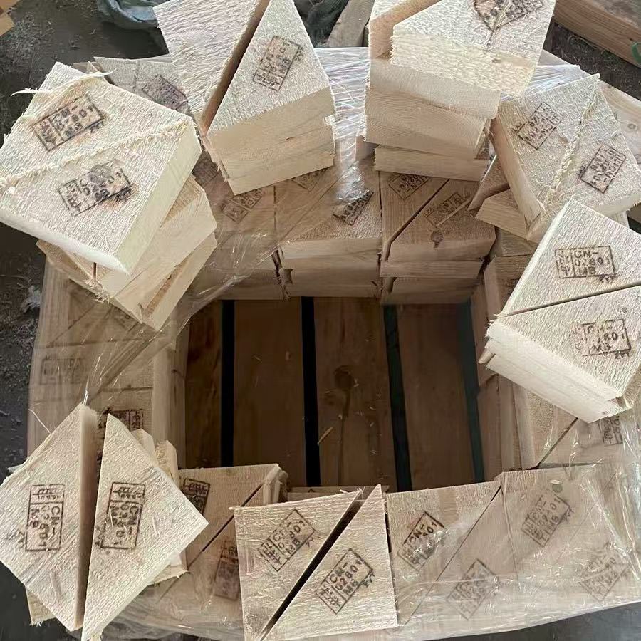 Export Fumigation Triangular Wood Support Wood Logistics Container Stopper Wood Wedge Solid Wood Fumigation Wood Square Customization