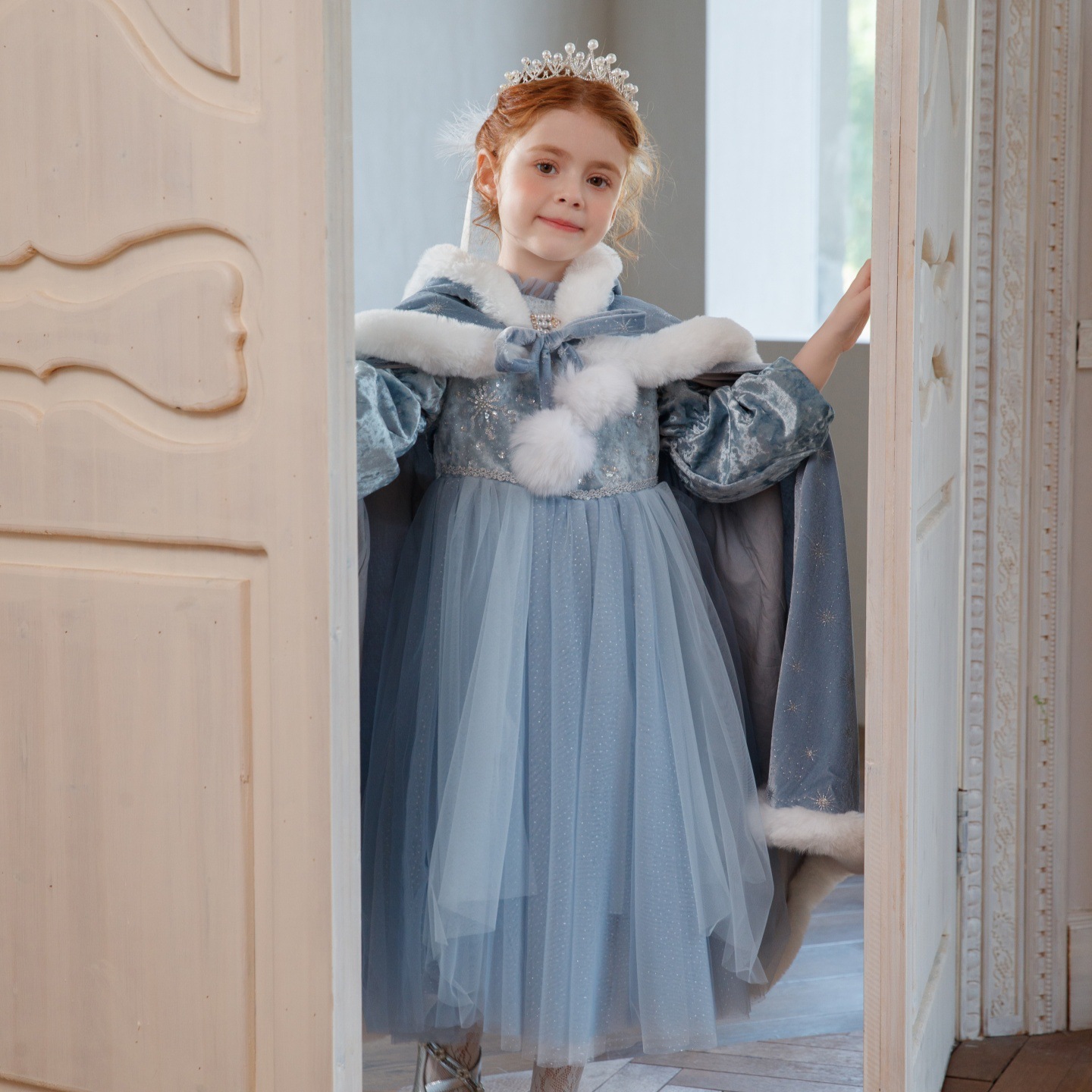 Платье принцессы Эльзы для девочек, зимняя одежда, модный плащ с плюшевой подкладкой
