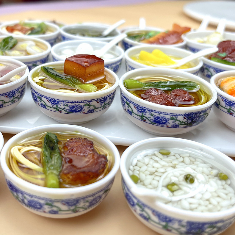 Explosive Chinese style simulation food crafts 4cm bowl noodles model children's food play jewelry wholesale