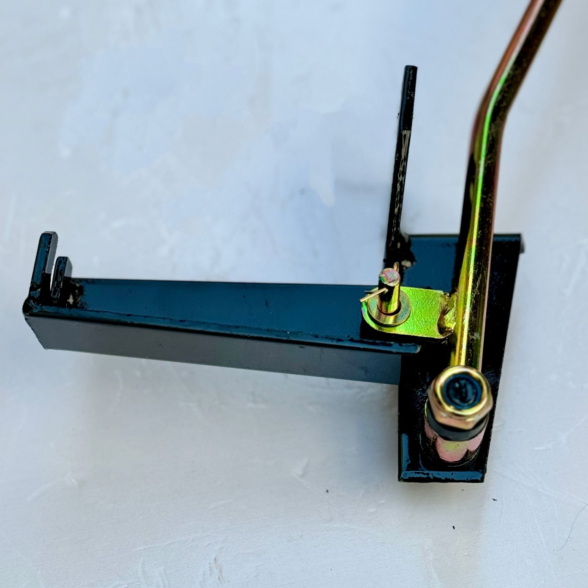 Three-wheeled motorcycle rear axle joystick fast and slow gear direct push hard wire joystick shift lever direct push hard wire afterburner operation