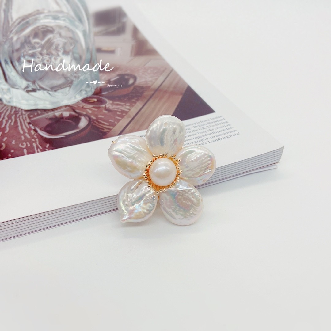 Natural Freshwater Baroque Pearl Ins Flower Corsage Brooch Pin New Women Japanese and Korean Niche Corsage Decoration