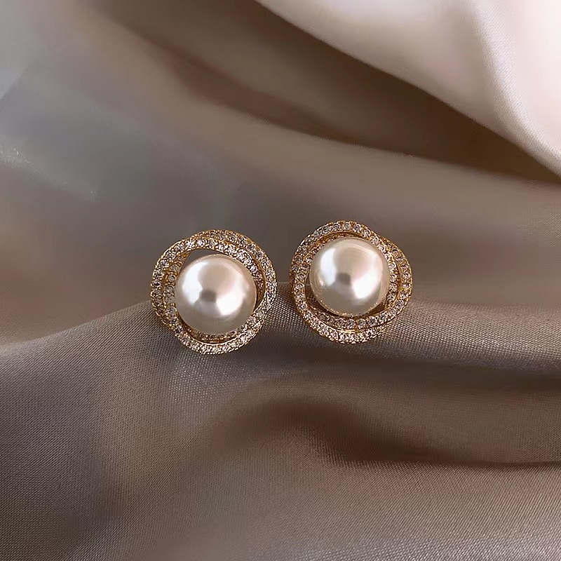 Floral Petal Necklace Ring Earrings Combination Surrounding Pearl Light Luxury Jewelry Live New Clavicle Chain