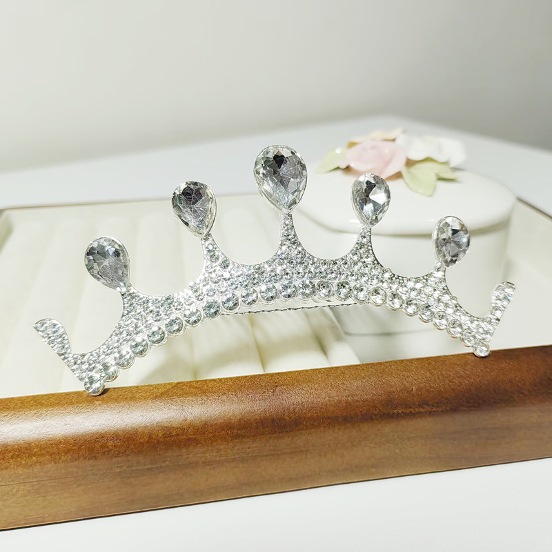 Princess Crown Tiara Girls Pearl Crown Comb Hairpin Girls Birthday Rhinestone Crown Children's Day Performance Hair Accessories