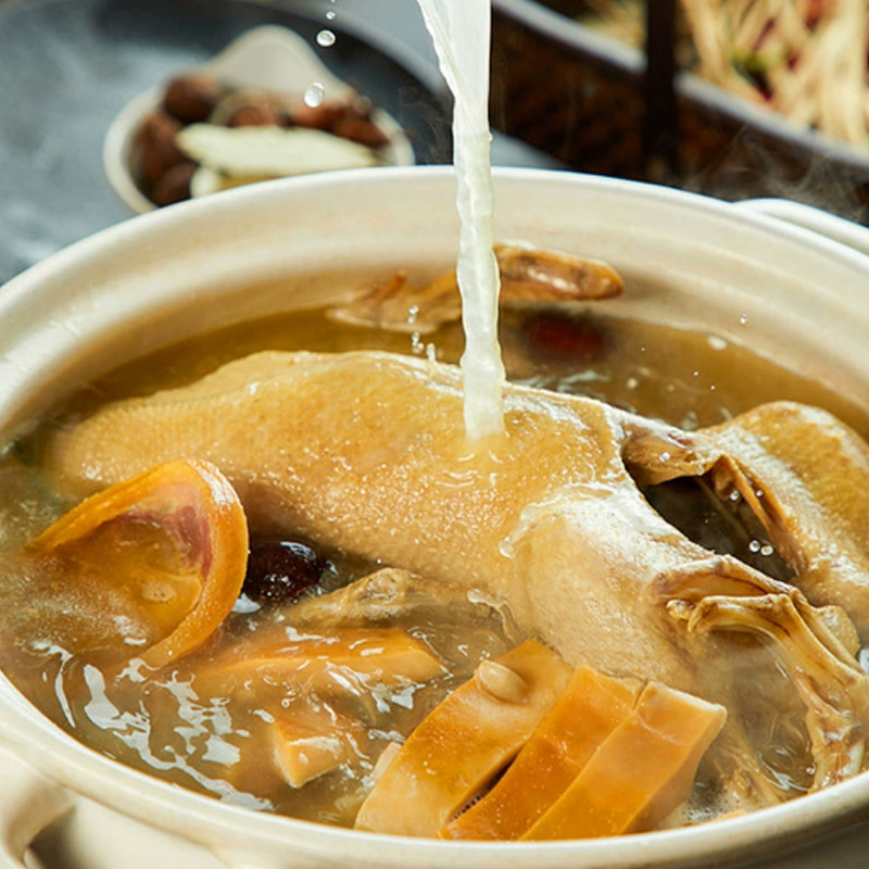 Wholesale Matsutake Fresh Household Stir-Fry Soup Instead of Chicken Essence Seasoning Restaurant Mixed with Cold Dishes to Increase Freshness Bottled Matsutake Fresh