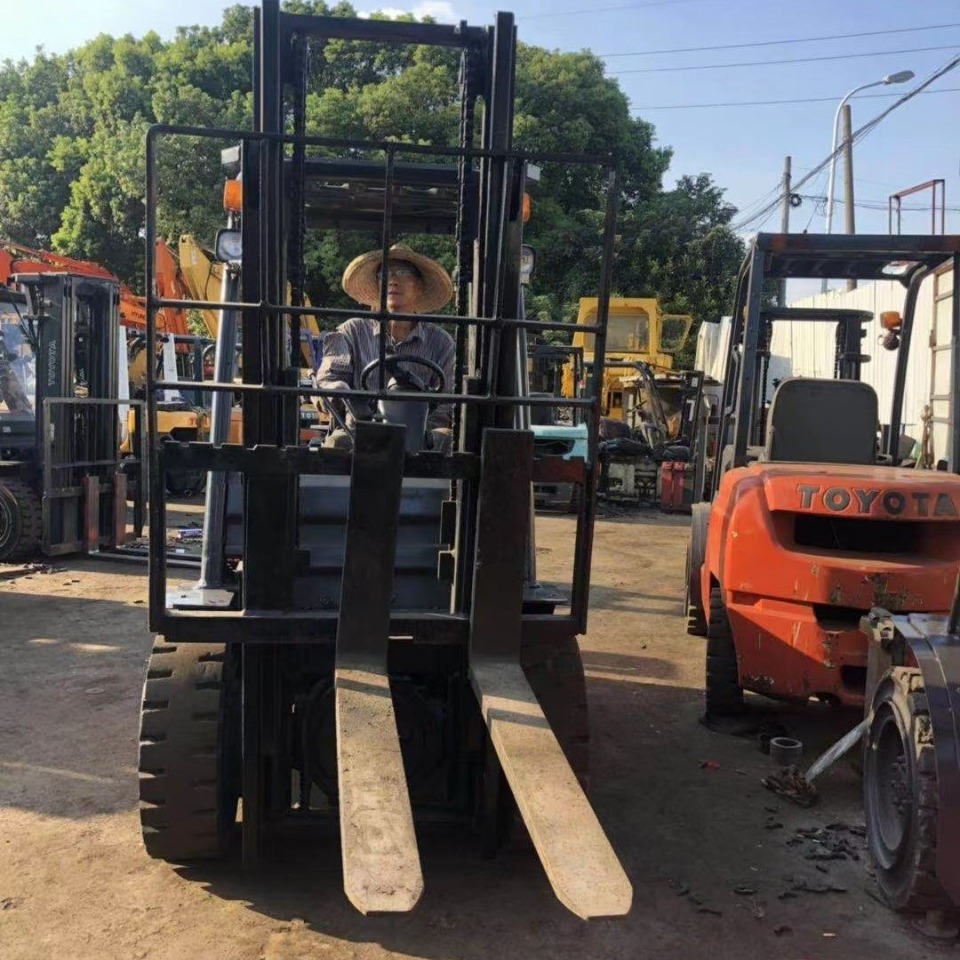 Supply of Second-Hand New Toyota 8F Forklift Second-Hand 3-Ton Forklift Japanese Forklift
