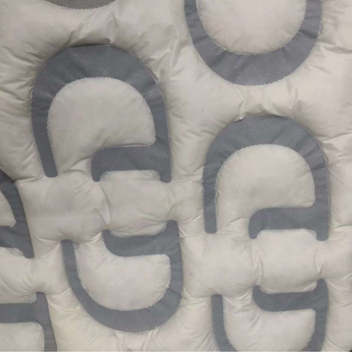 Manufacturer Processes Nylon Spun down Jackets, Polyester Taffeta down Pants, Pongee down Vests, and Patchwork Fabric