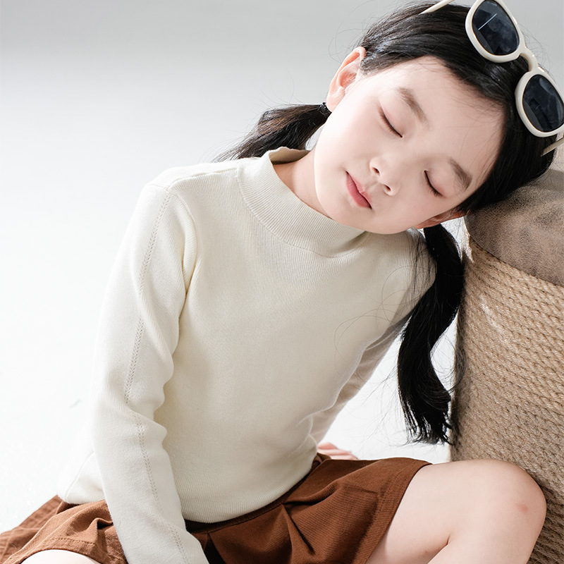 2024 Autumn and Winter New Girls' Middle Collar Base Shirt Wool Sweater Children's Sleeve Side Willow Bud Knitted Sweater Pit Strip Pullover